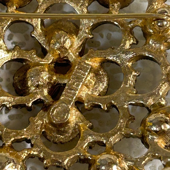 Sarah Coventry “Austrian Lites” Pink and Green Vintage Brooch - Picture 4 of 6